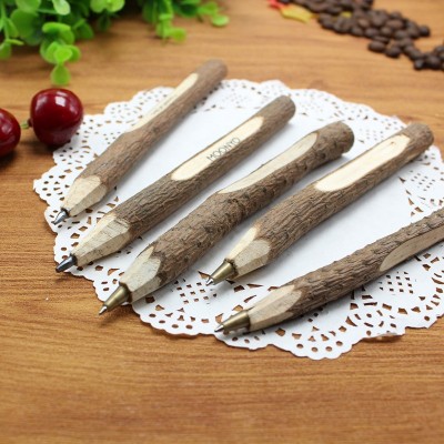 Caneta Esferográfica de Madeira Personalizada